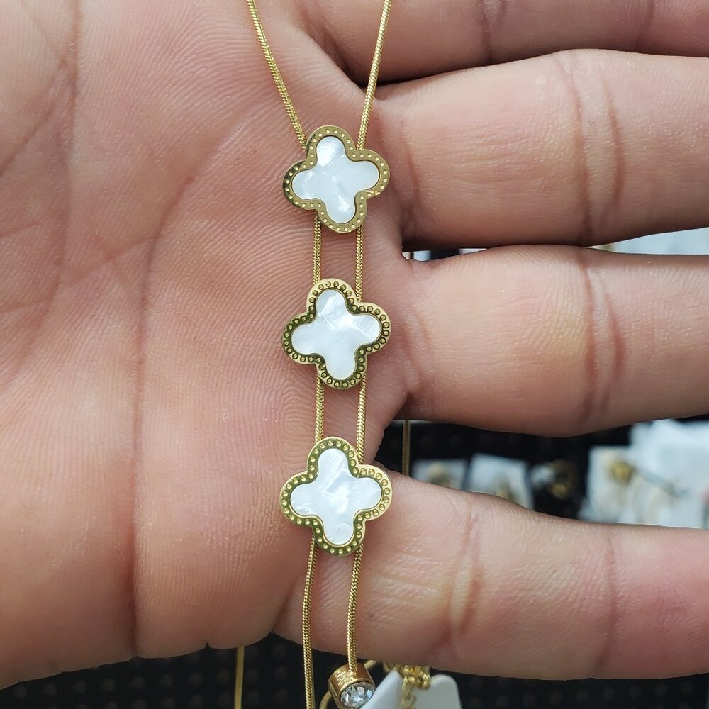 Necklaces for woman's new with tags